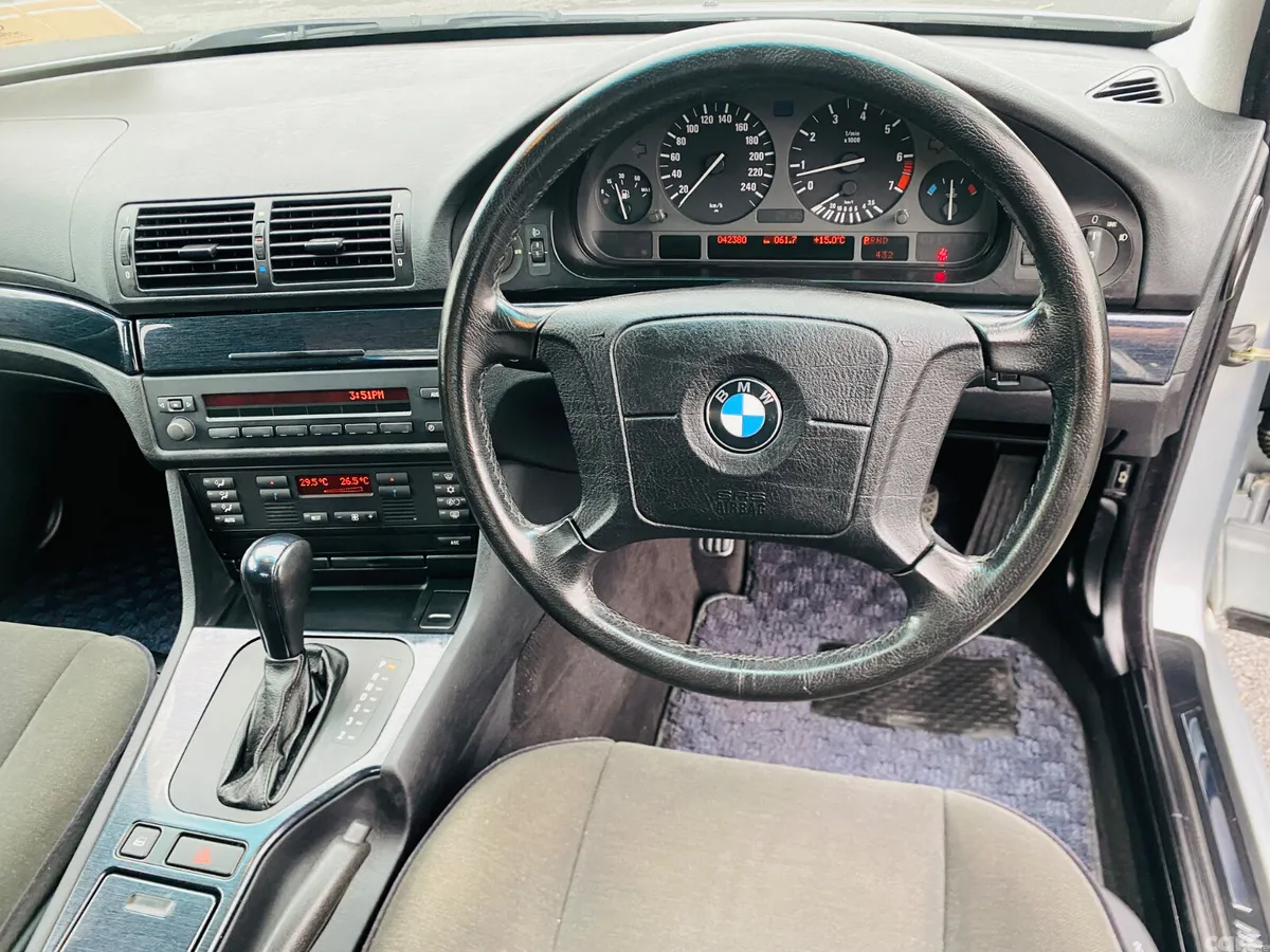 BMW 5-Series Saloon, Petrol, 1996, Silver