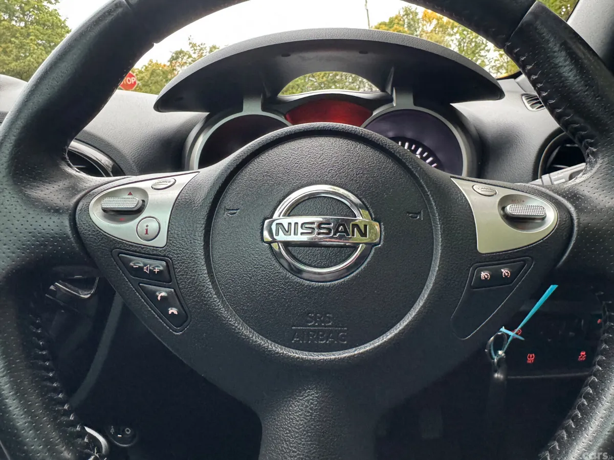 Nissan Juke SUV, Diesel, 2014, Silver