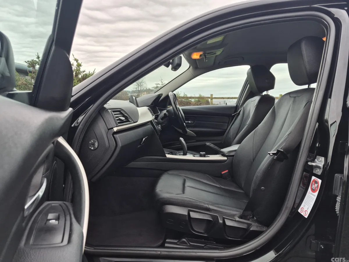 BMW 3-Series Saloon, Diesel, 2015, Black