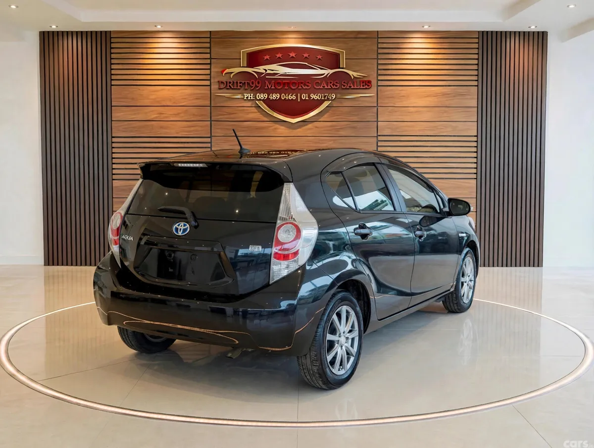 Toyota Aqua Hatchback, Petrol Hybrid, 2013, Black