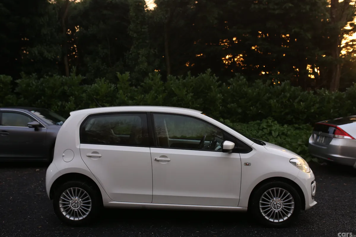 Volkswagen up! Hatchback, Petrol, 2013, White
