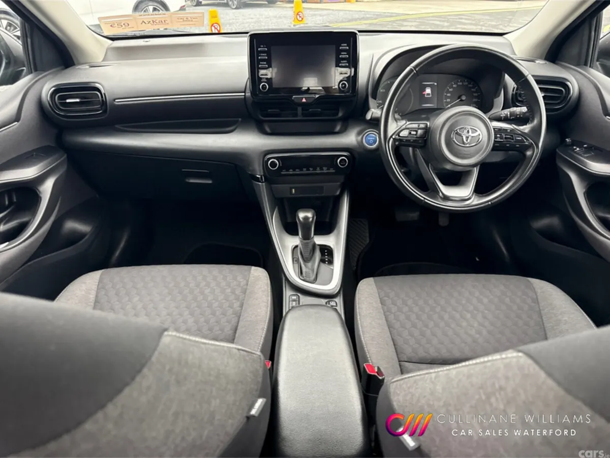 Toyota Yaris Hatchback, Petrol Hybrid, 2023, Black
