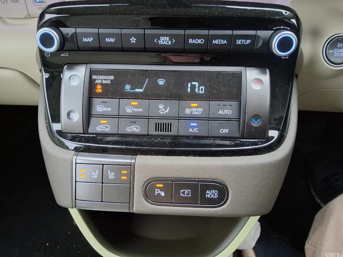 Hyundai INSTER MPV, Electric, 2026, Yellow