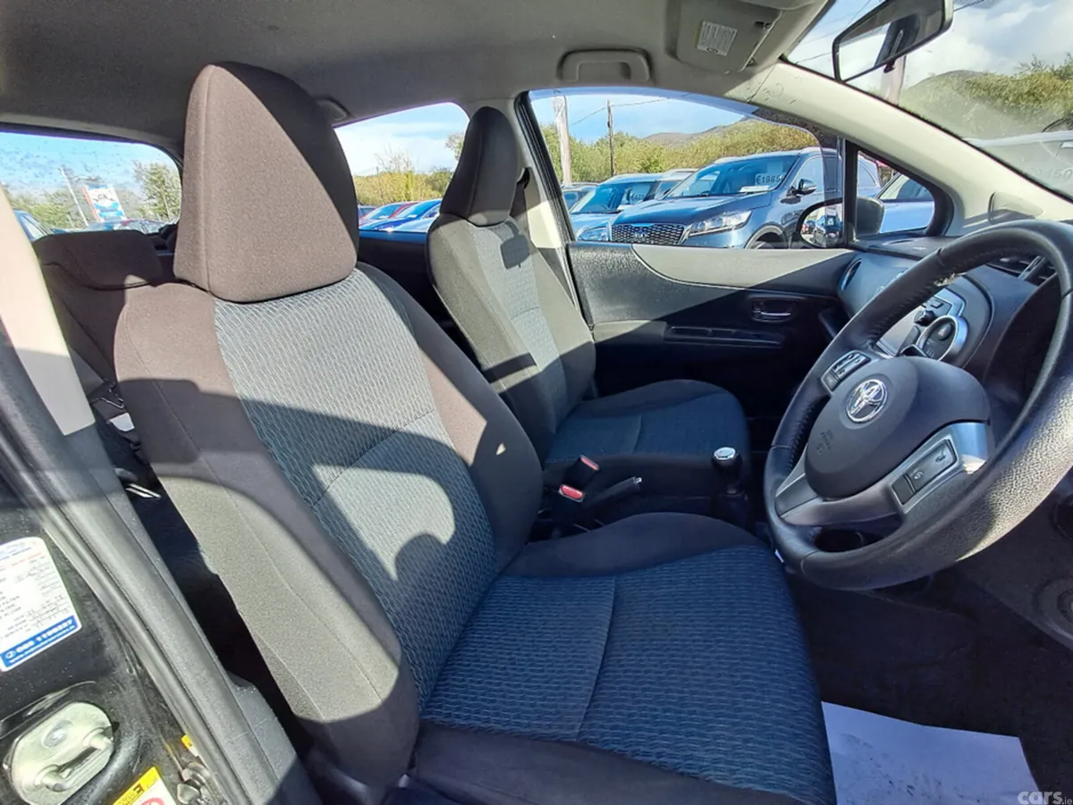 Toyota Yaris MPV, Petrol, 2011, Black
