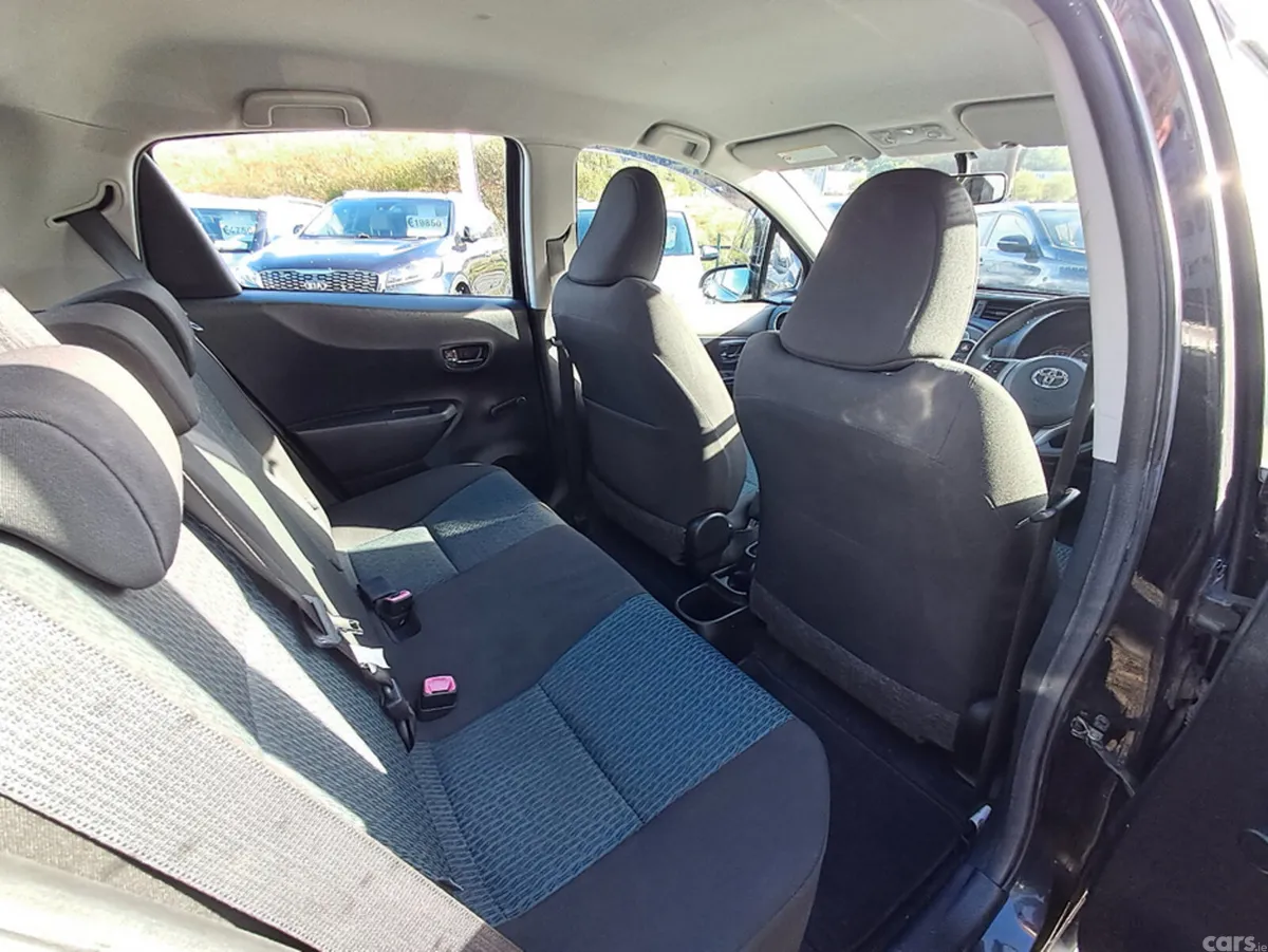 Toyota Yaris MPV, Petrol, 2011, Black