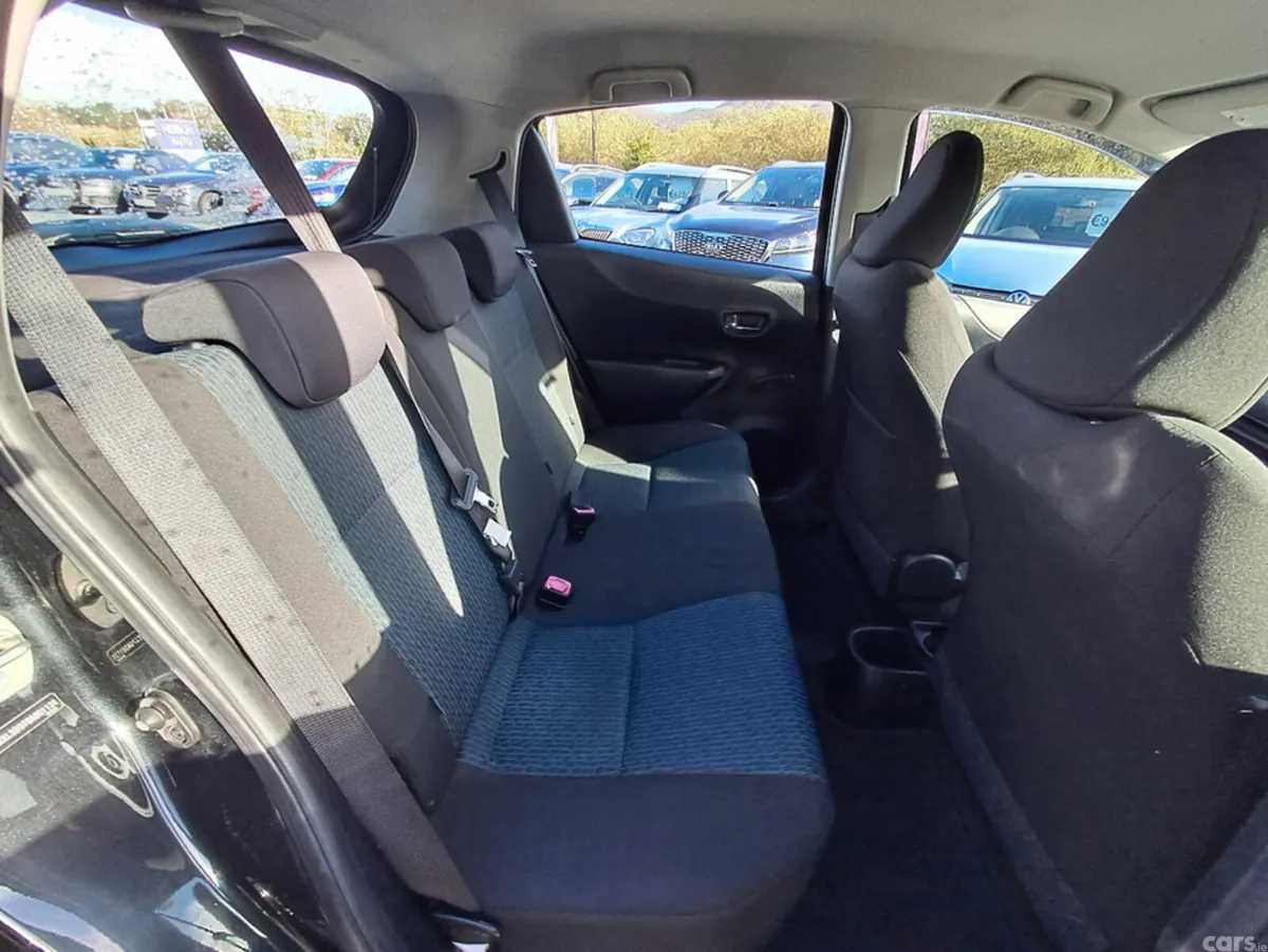 Toyota Yaris MPV, Petrol, 2011, Black