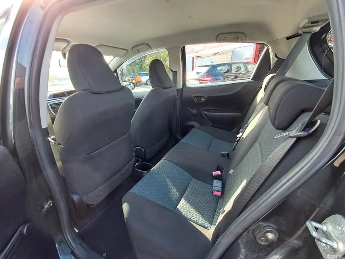 Toyota Yaris MPV, Petrol, 2011, Black