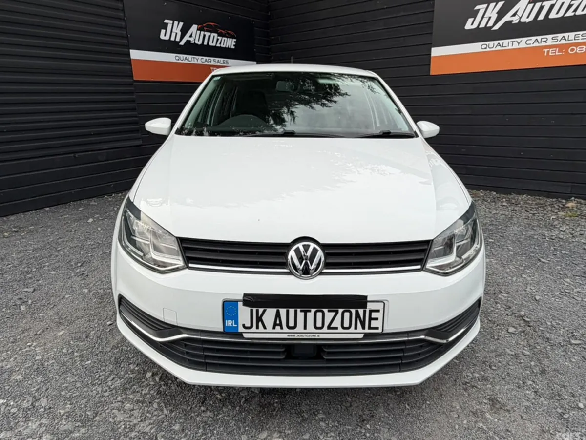 Volkswagen Polo Hatchback, Petrol, 2014, White