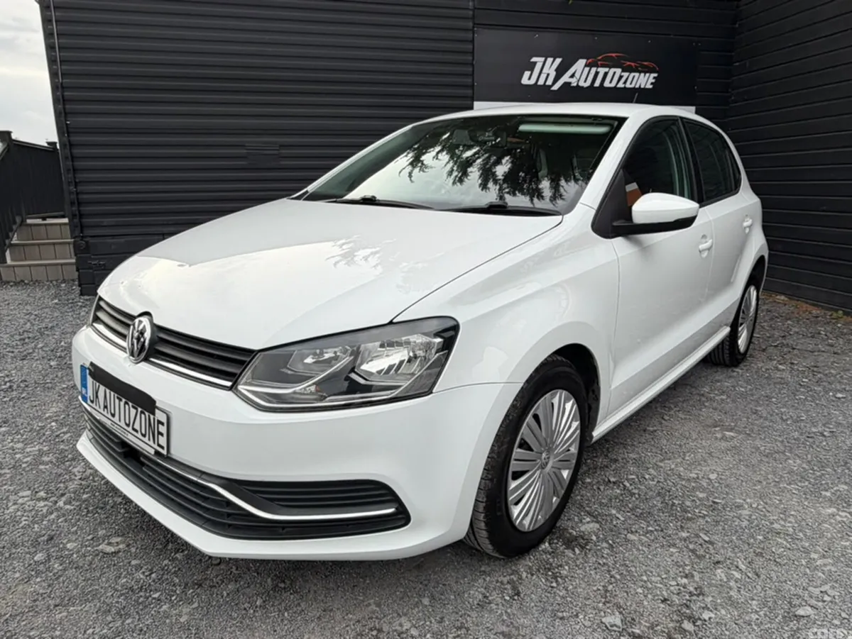 Volkswagen Polo Hatchback, Petrol, 2014, White
