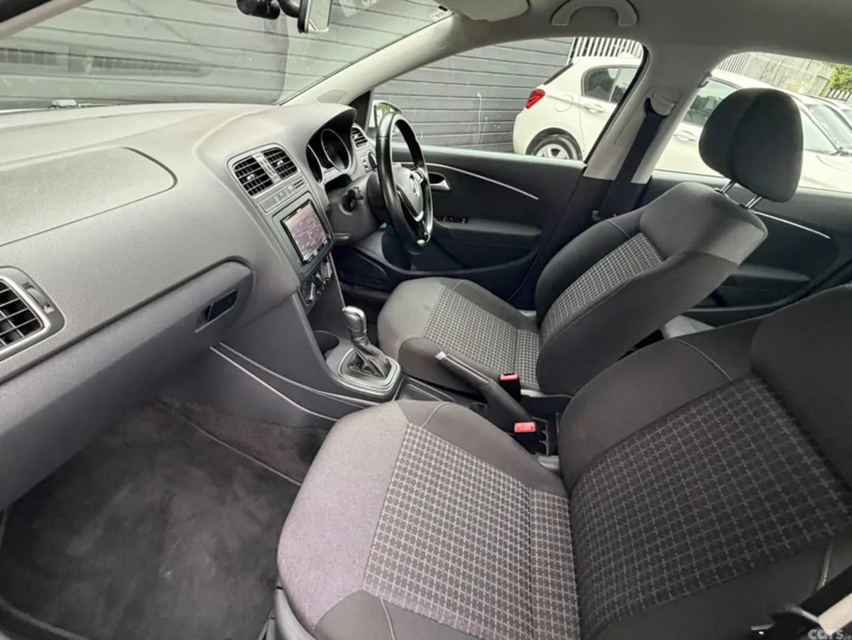 Volkswagen Polo Hatchback, Petrol, 2014, White