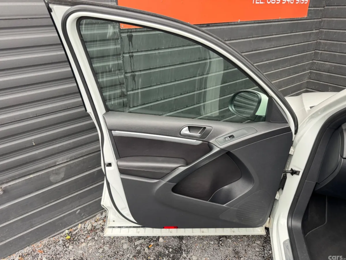 Volkswagen Tiguan SUV, Diesel, 2016, White
