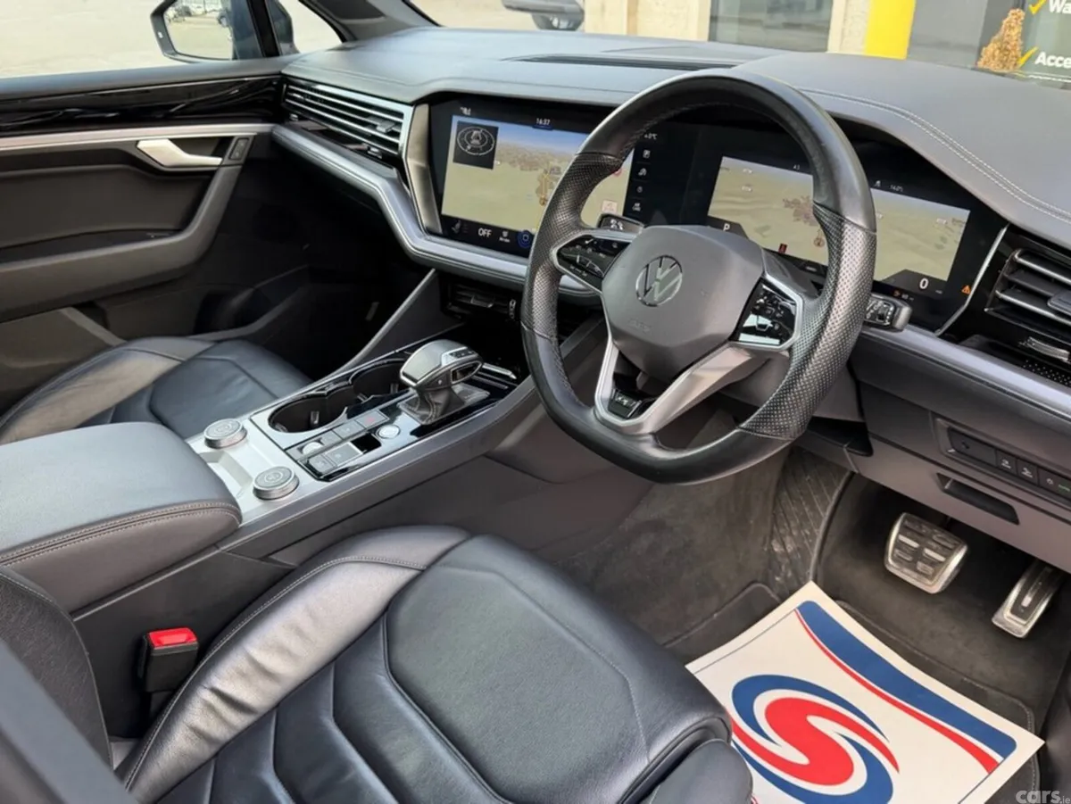 Volkswagen Touareg Estate, Diesel, 2021, Black