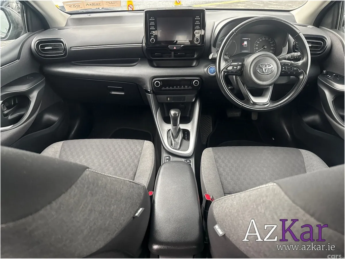 Toyota Yaris Hatchback, Petrol Hybrid, 2023, Black