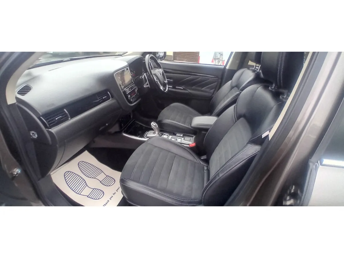 Mitsubishi Outlander Estate, Petrol Plug-in Hybrid, 2019, Brown
