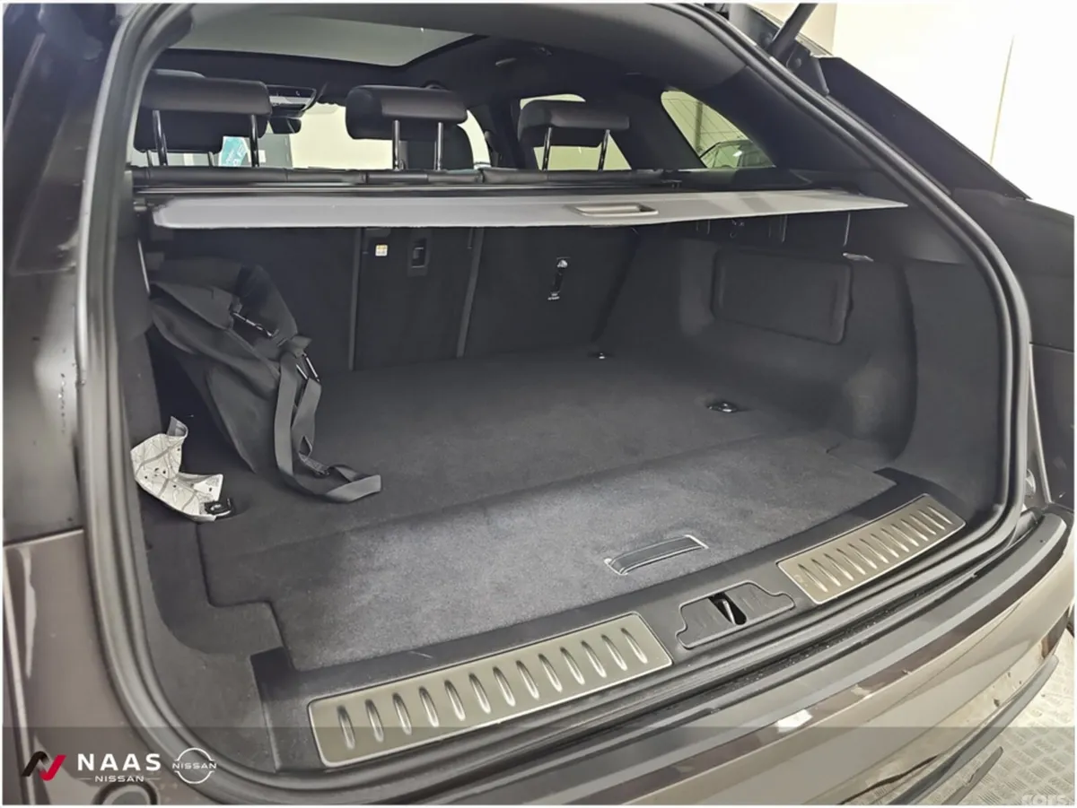 Land Rover Range Rover Velar Estate, Petrol Hybrid, 2026, Grey
