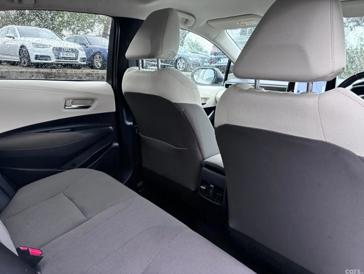 Toyota Corolla Saloon, Petrol Hybrid, 2022, Yellow