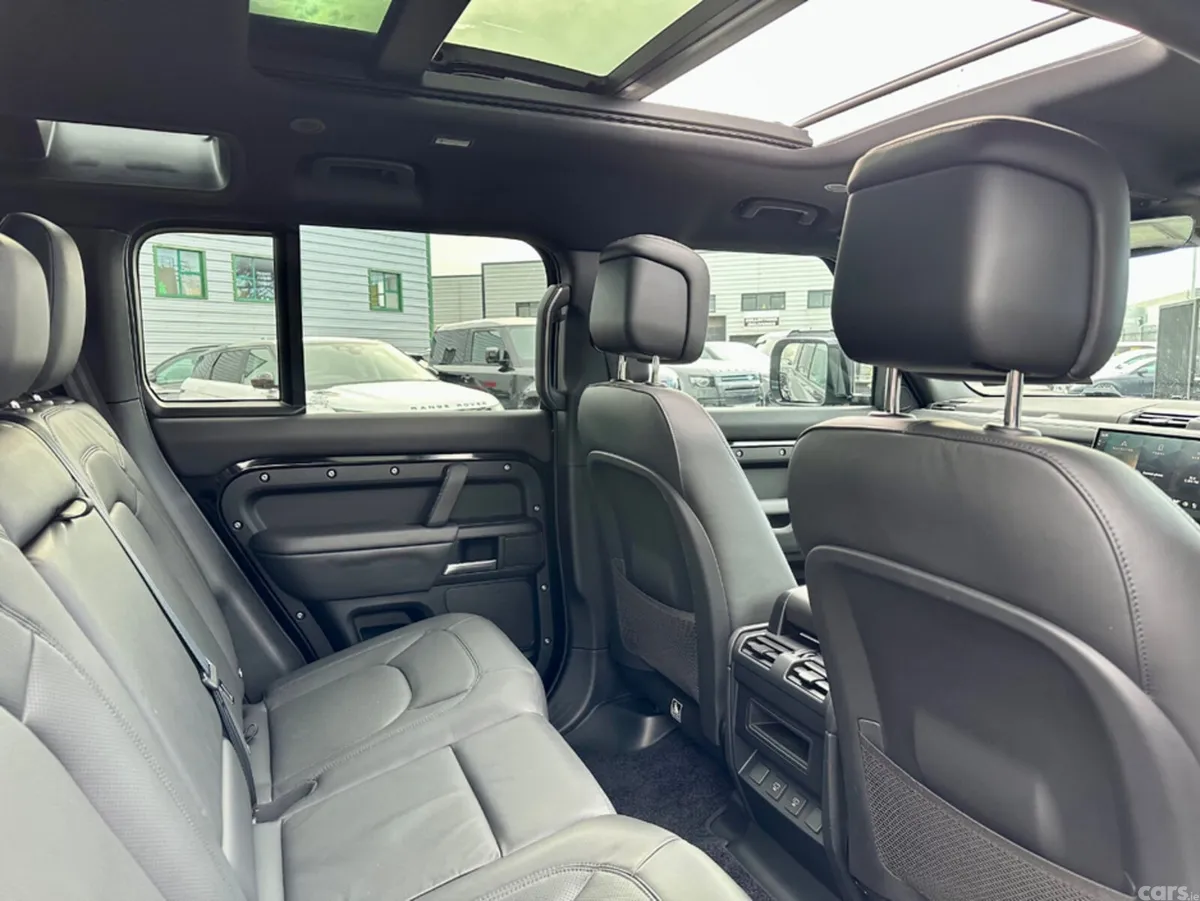 Land Rover Defender SUV, Petrol Plug-in Hybrid, 2025, Black