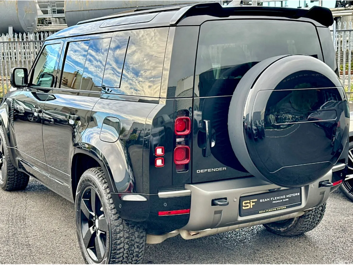 Land Rover Defender SUV, Petrol Plug-in Hybrid, 2025, Black