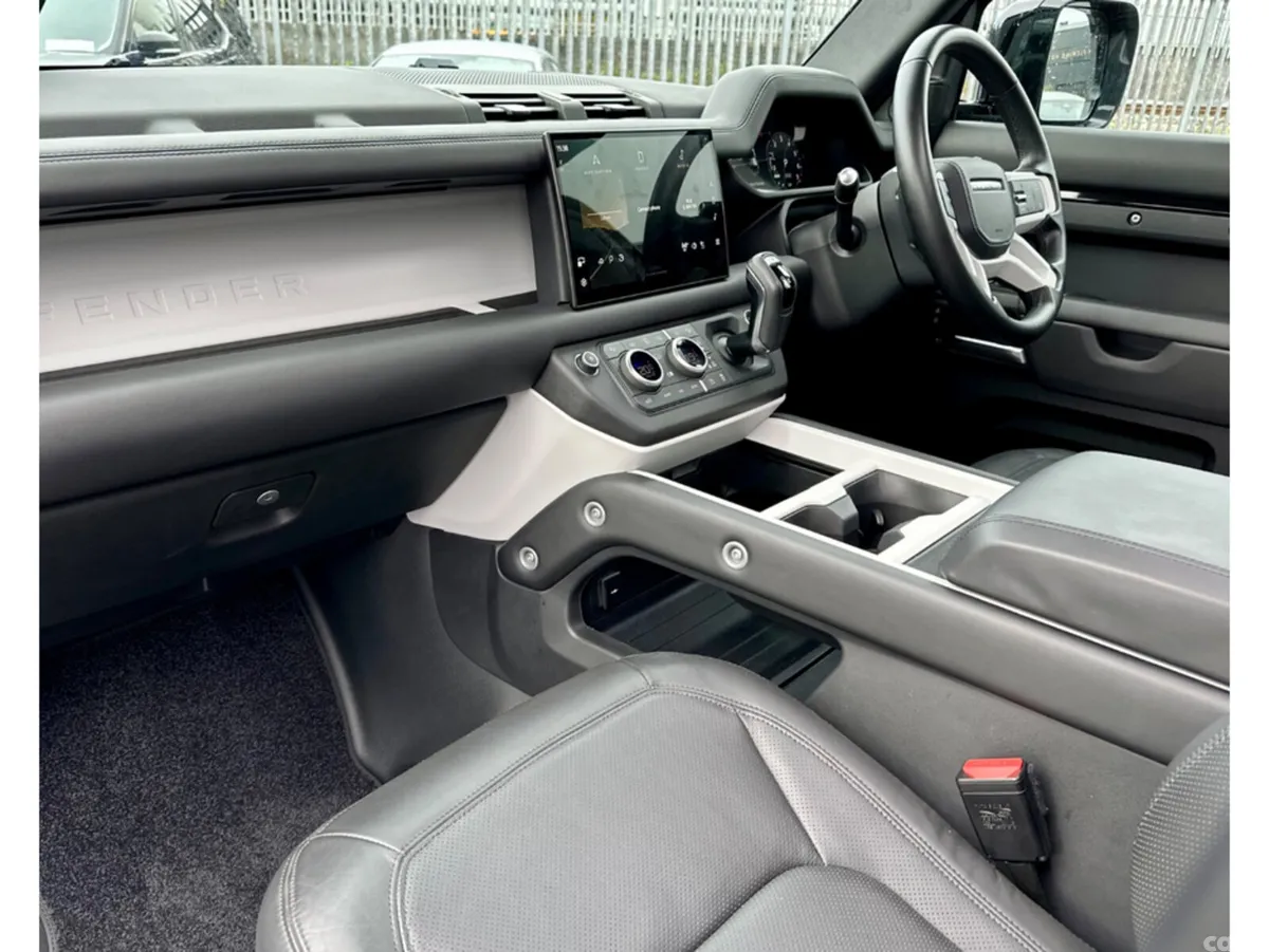Land Rover Defender SUV, Petrol Plug-in Hybrid, 2025, Black