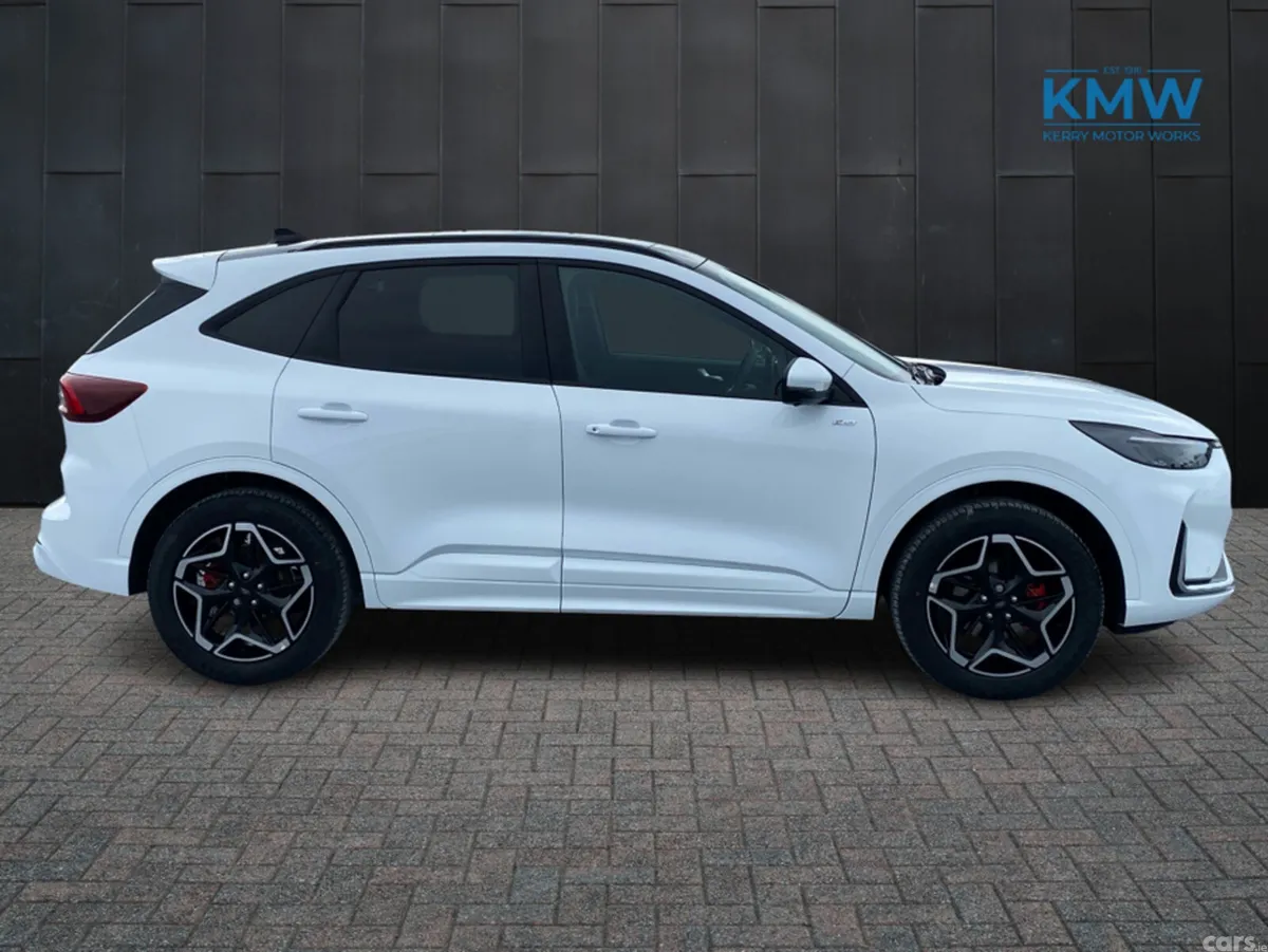 Ford Kuga SUV, Petrol Plug-in Hybrid, 2026, White