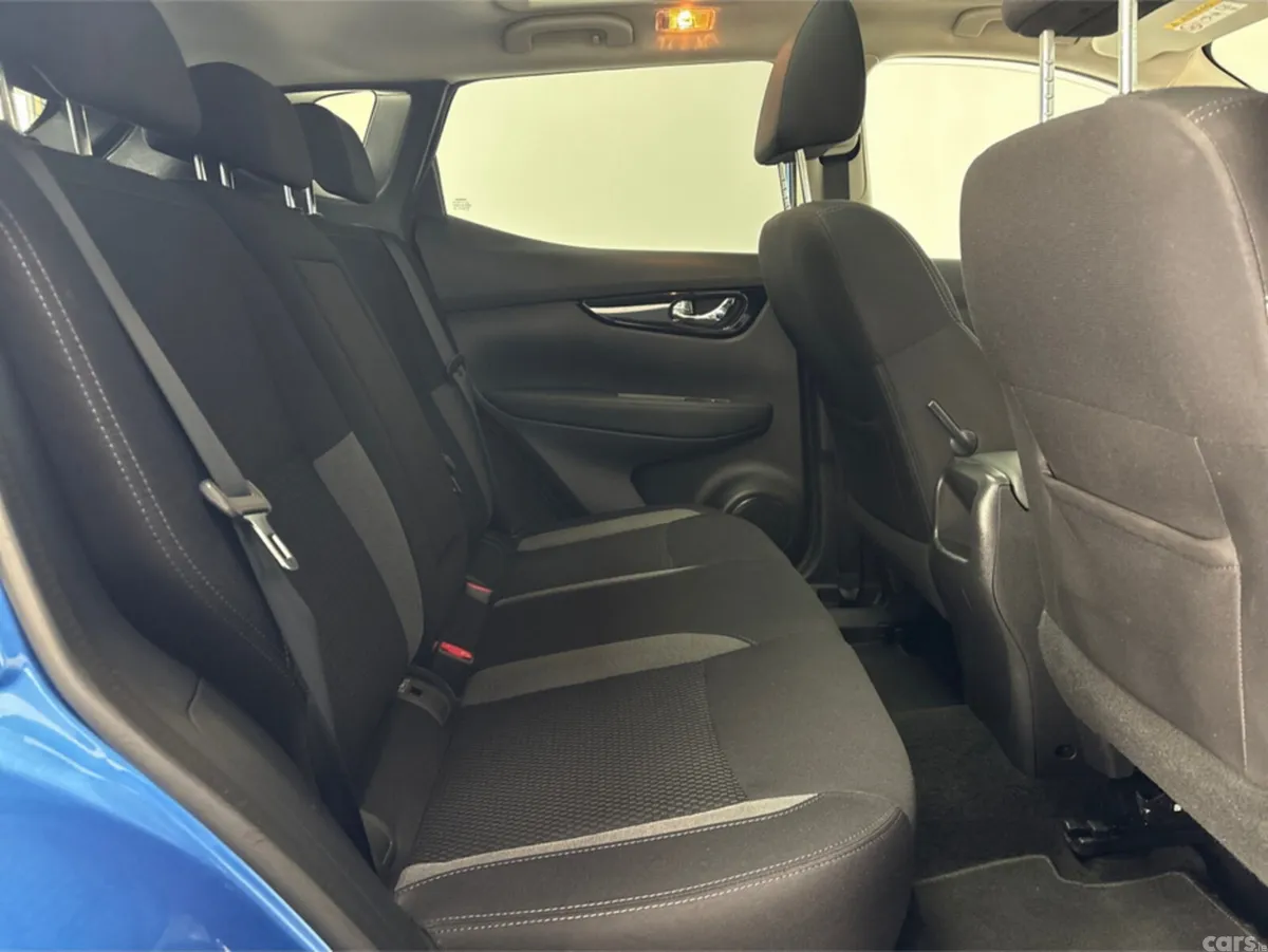 Nissan Qashqai MPV, Petrol, 2019, Blue