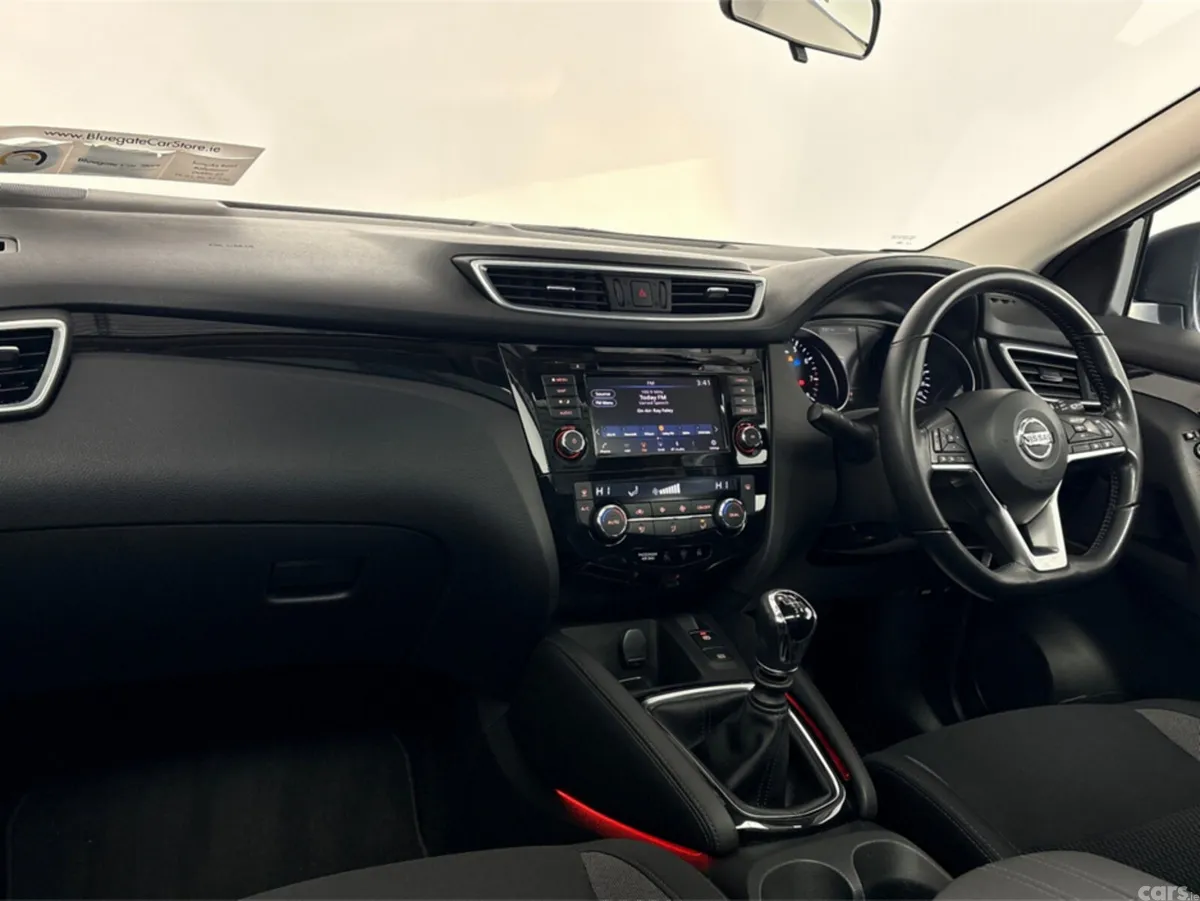 Nissan Qashqai MPV, Petrol, 2019, Blue