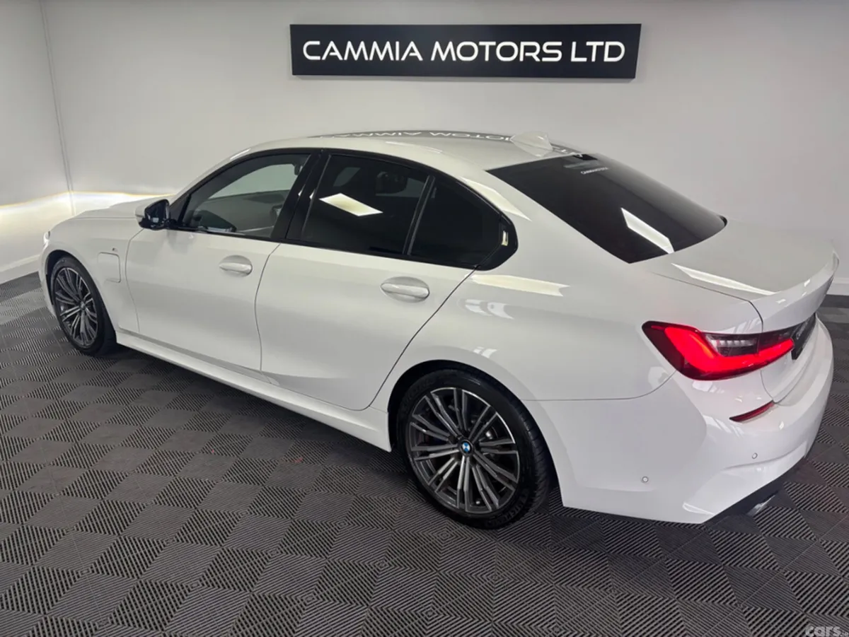 BMW 3-Series Saloon, Petrol Plug-in Hybrid, 2021, White