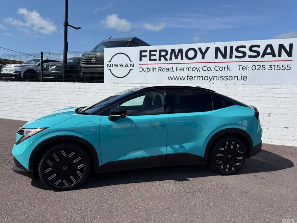 Nissan Leaf Hatchback, Electric, 2026, Blue