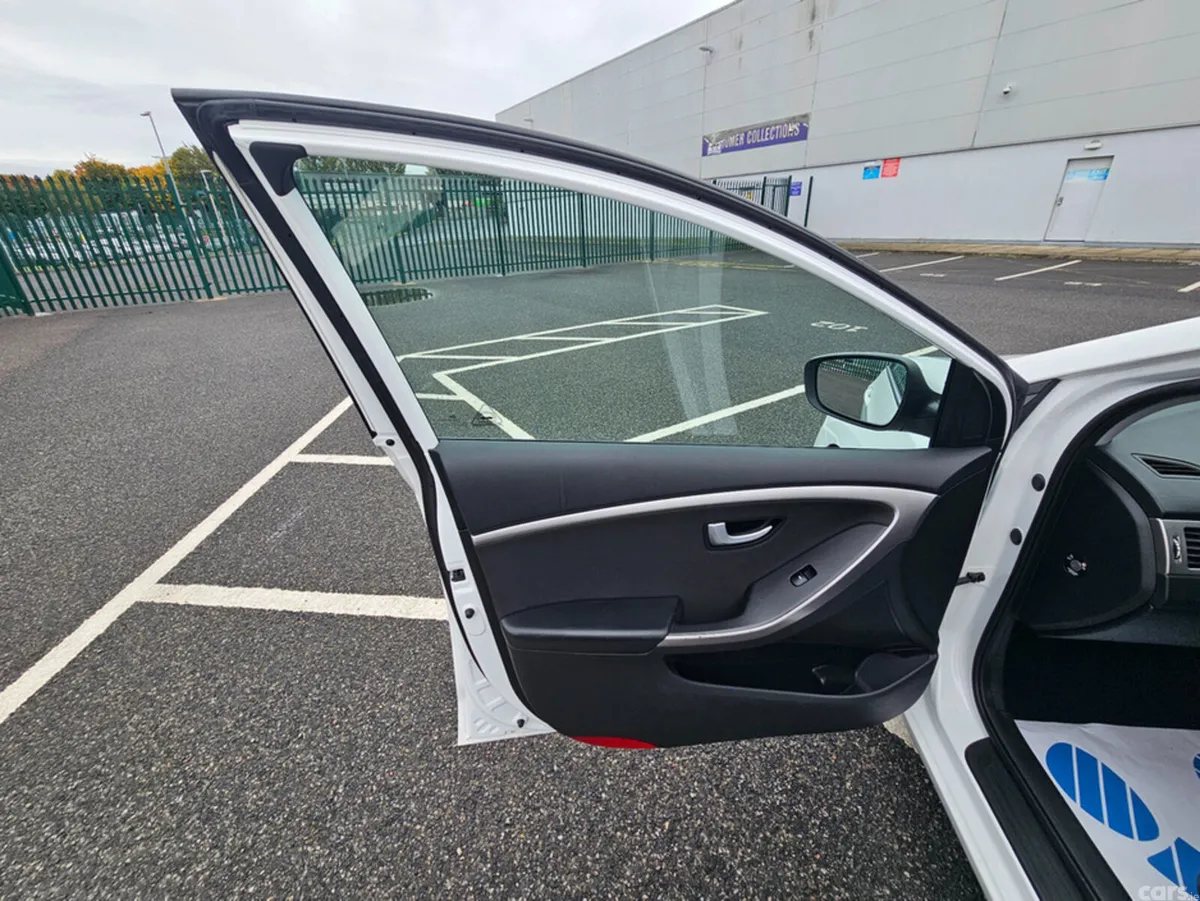 Hyundai i30 Estate, Diesel, 2017, White