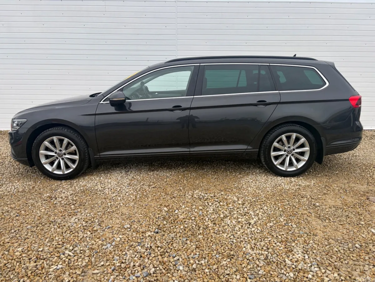 Volkswagen Passat Estate, Diesel, 2021, Grey