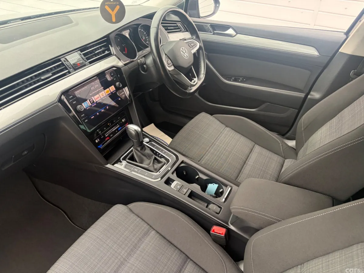 Volkswagen Passat Estate, Diesel, 2021, Grey