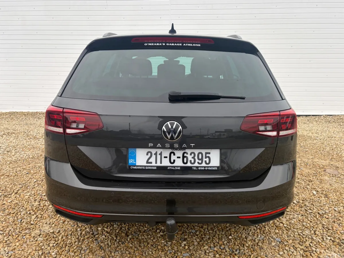 Volkswagen Passat Estate, Diesel, 2021, Grey