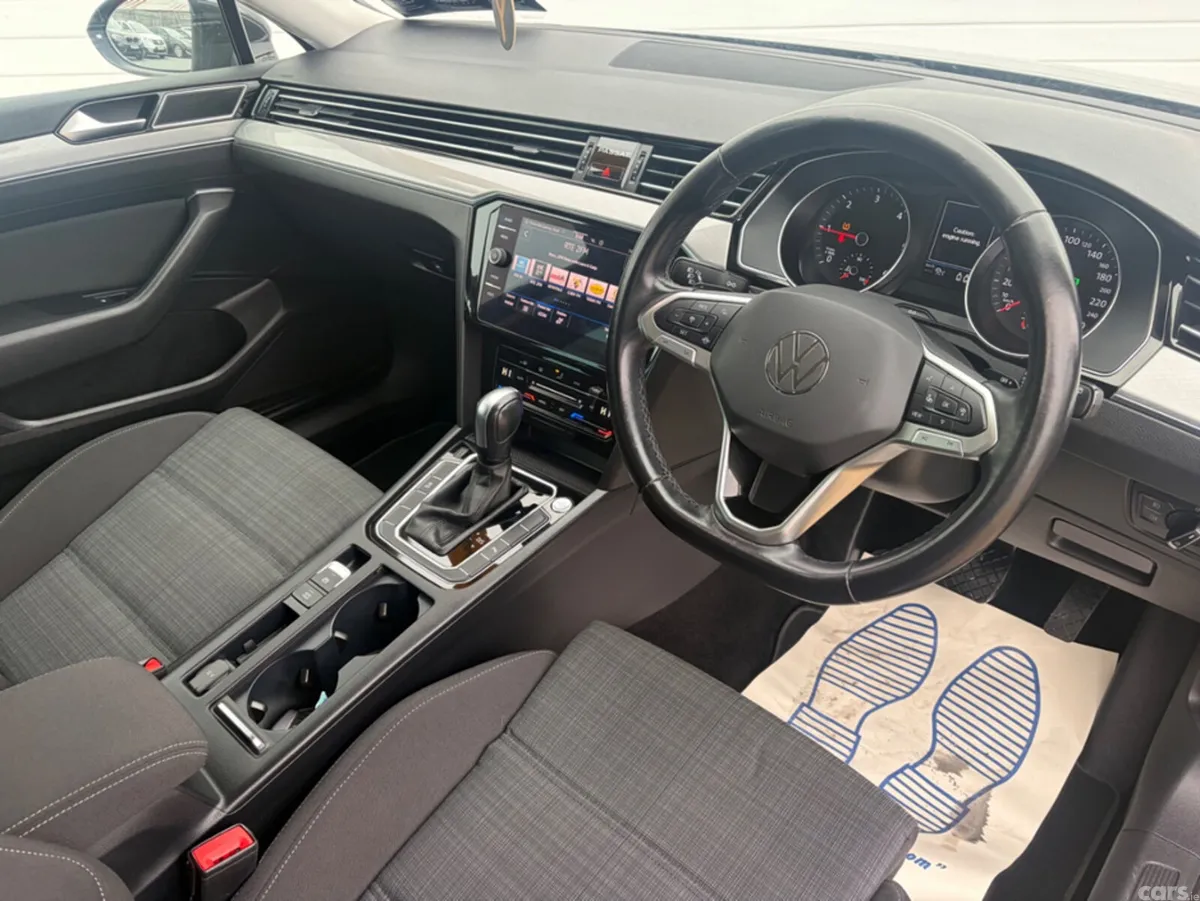 Volkswagen Passat Estate, Diesel, 2021, Grey