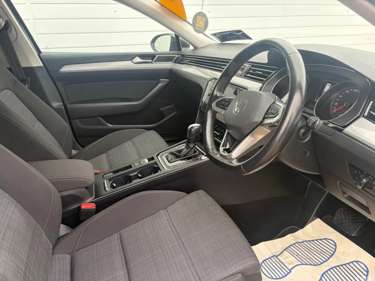 Volkswagen Passat Estate, Diesel, 2021, Grey
