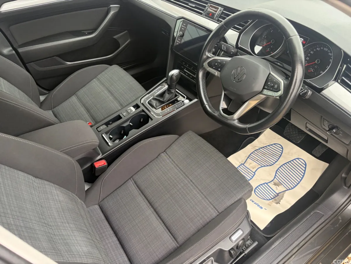 Volkswagen Passat Estate, Diesel, 2021, Grey