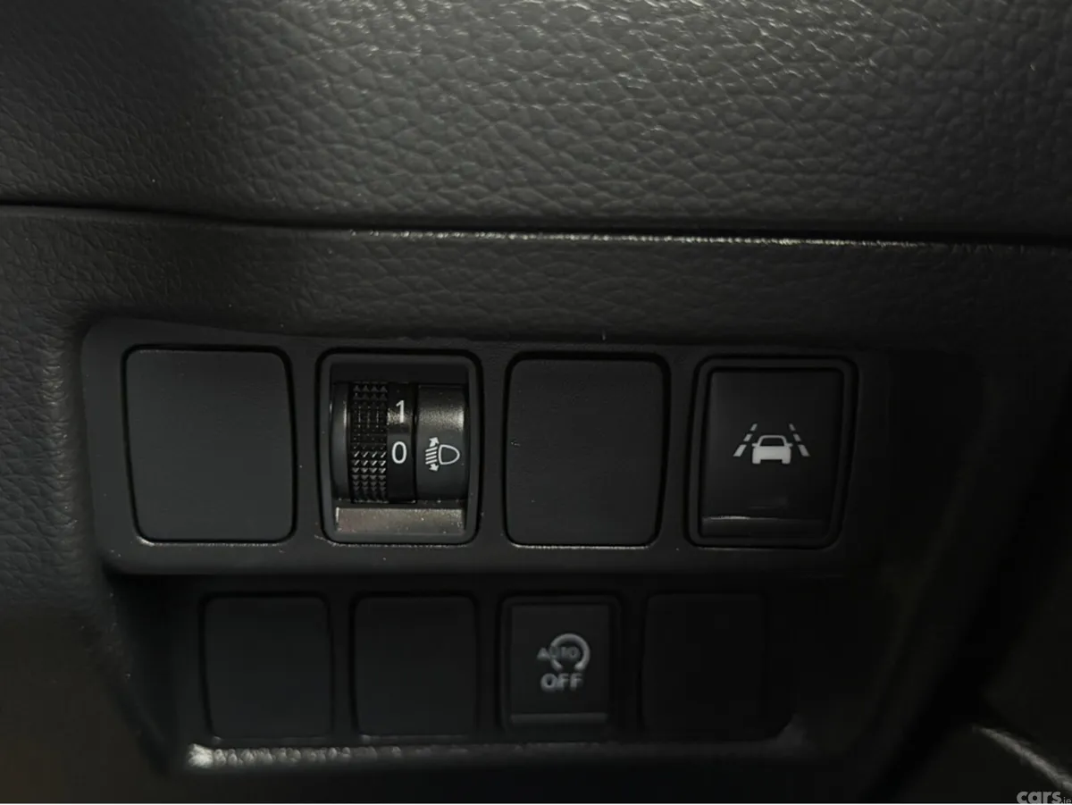 Nissan Qashqai MPV, Petrol, 2021, Grey