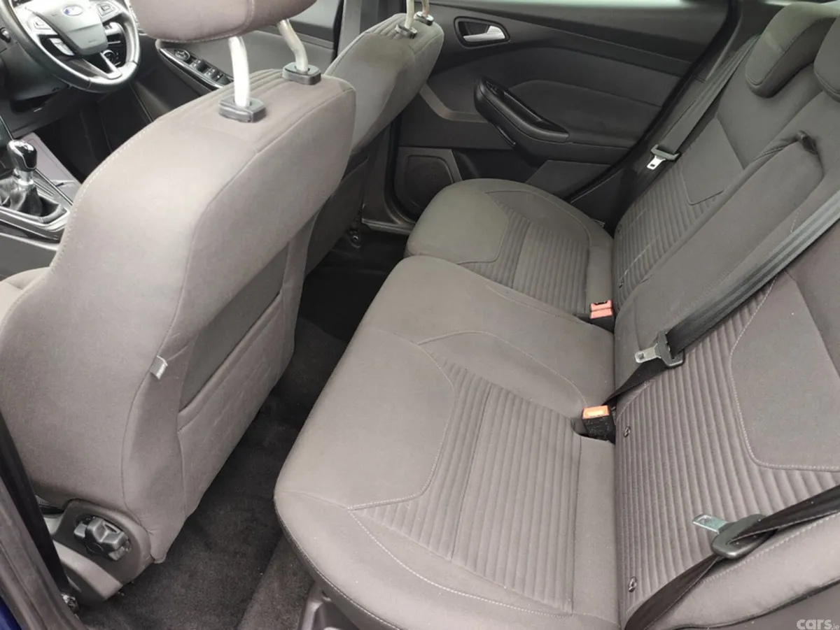 Ford Focus Hatchback, Diesel, 2017, Blue