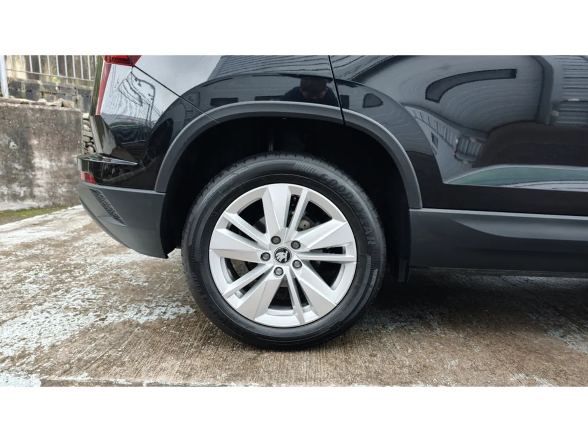Skoda Karoq SUV, Unknown, 2026, Black