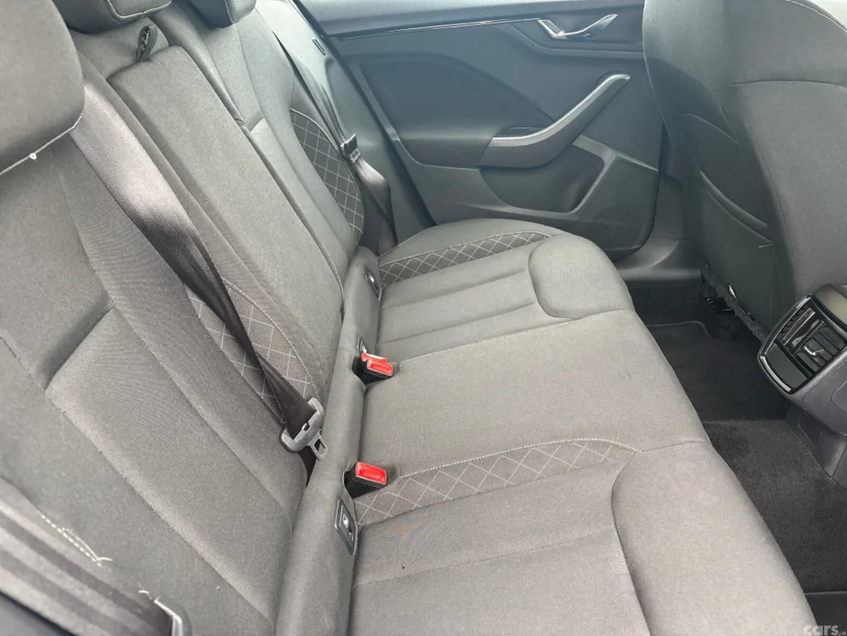 Skoda Kamiq Hatchback, Petrol, 2023, Grey