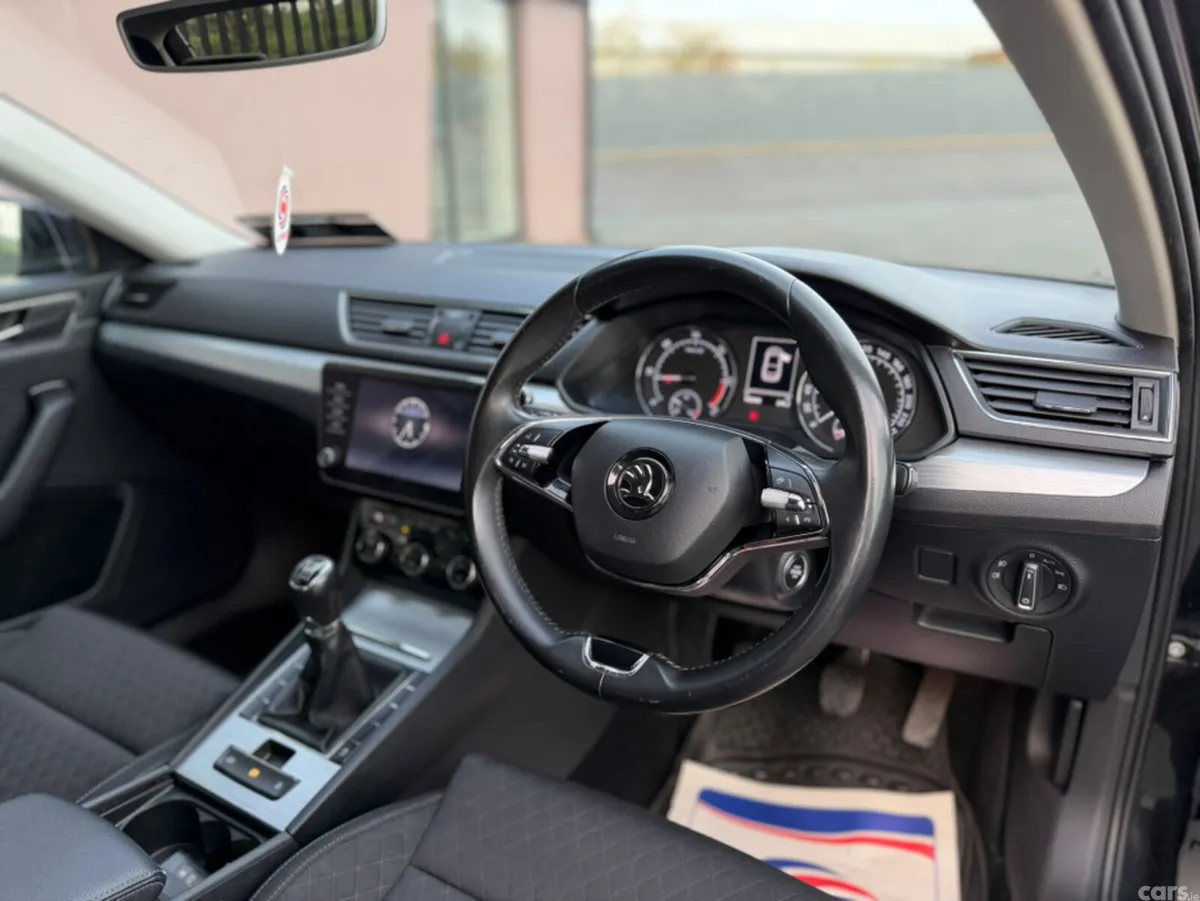 Skoda Superb Hatchback, Diesel, 2021, Black