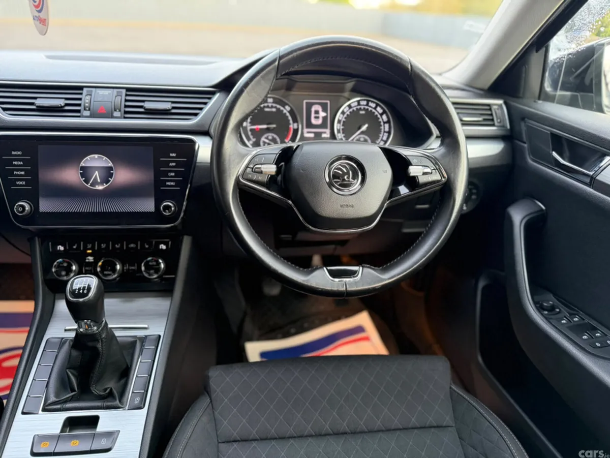 Skoda Superb Hatchback, Diesel, 2021, Black