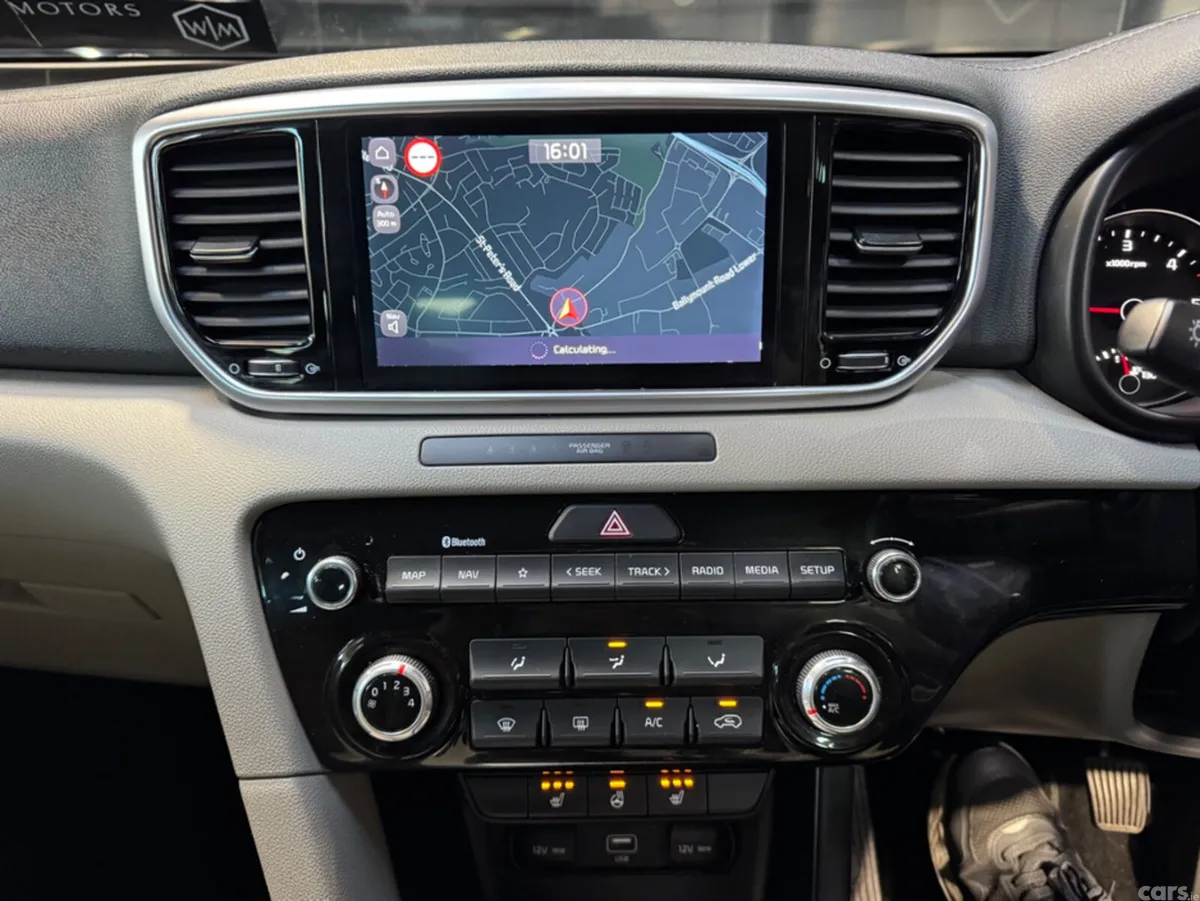 Kia Sportage MPV, Diesel, 2021, Grey