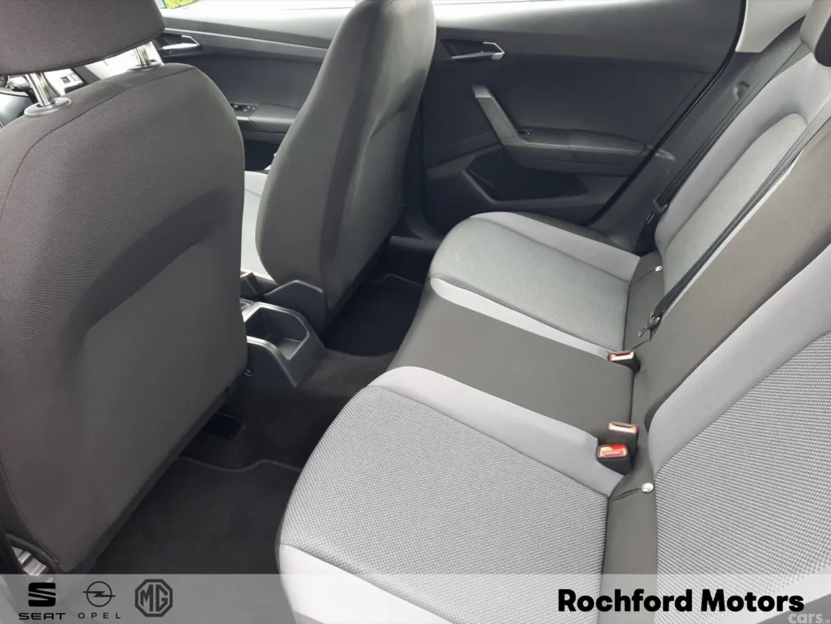 SEAT Arona Hatchback, Petrol, 2021, Grey