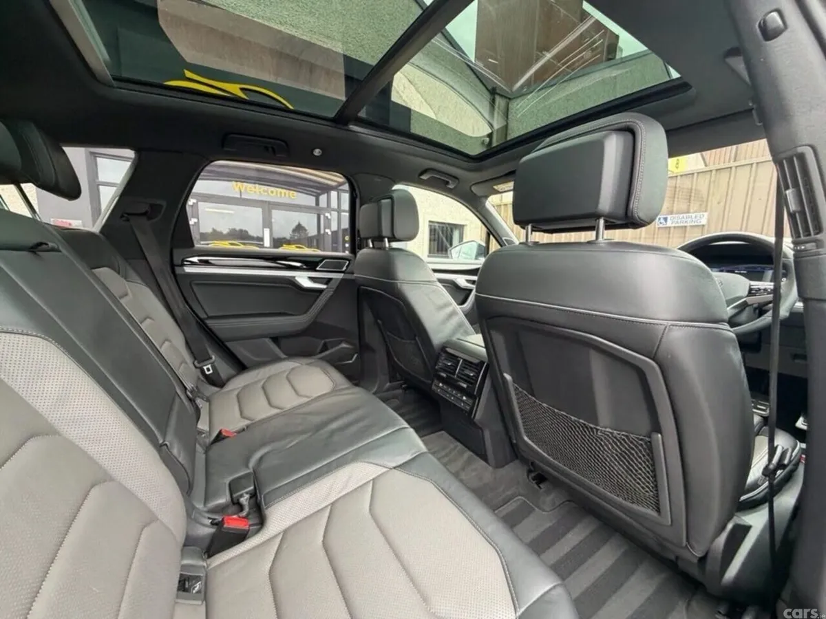 Volkswagen Touareg SUV, Diesel, 2021, Silver