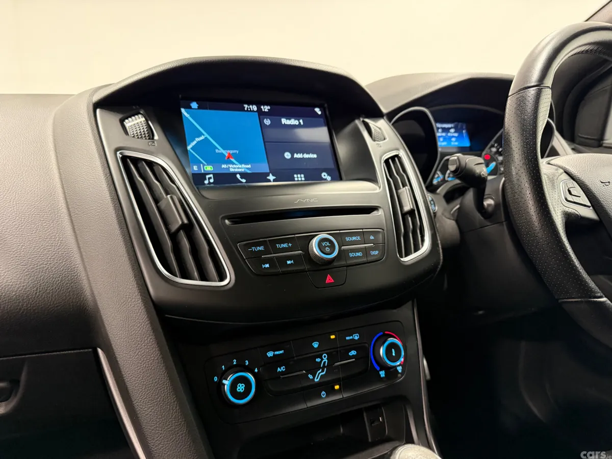 Ford Focus Hatchback, Diesel, 2017, White