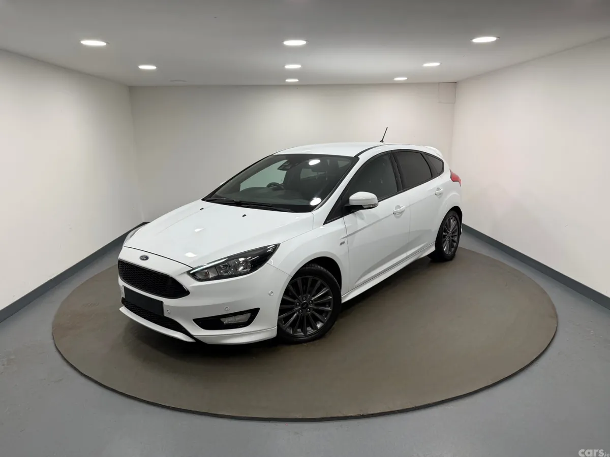 Ford Focus Hatchback, Diesel, 2017, White