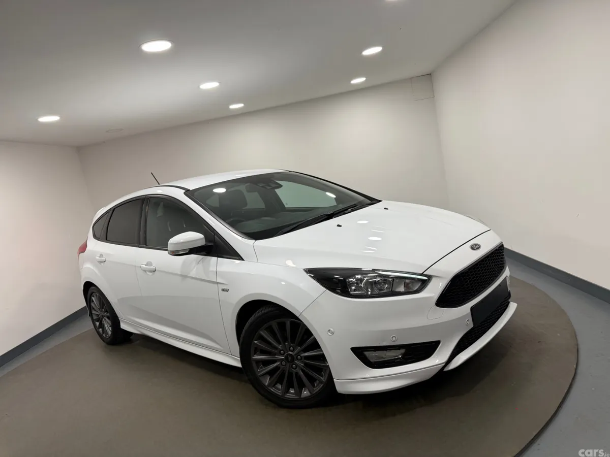Ford Focus Hatchback, Diesel, 2017, White