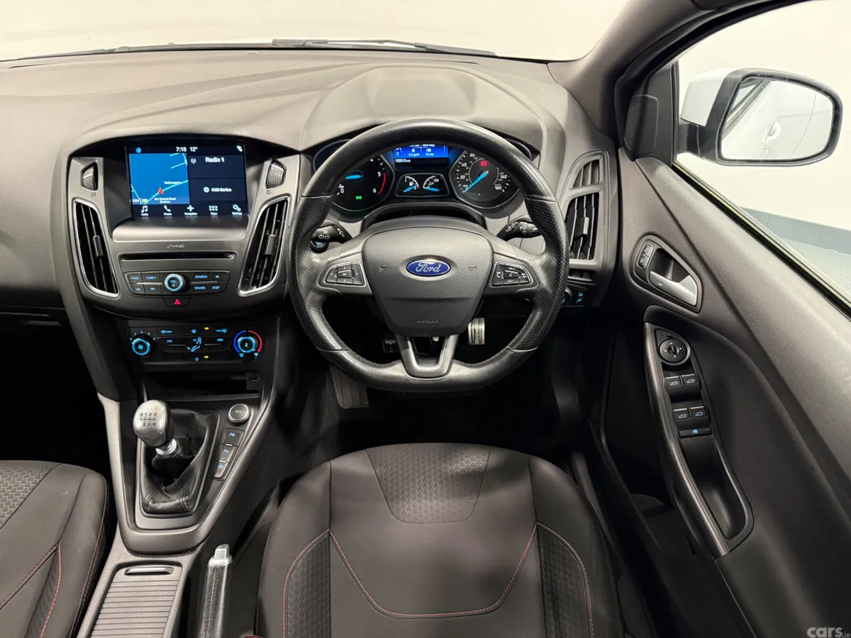 Ford Focus Hatchback, Diesel, 2017, White