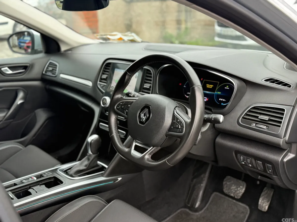 Renault Megane Hatchback, Petrol Plug-in Hybrid, 2021, Grey
