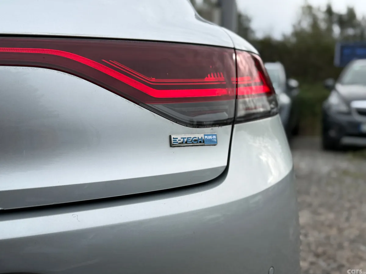 Renault Megane Hatchback, Petrol Plug-in Hybrid, 2021, Grey